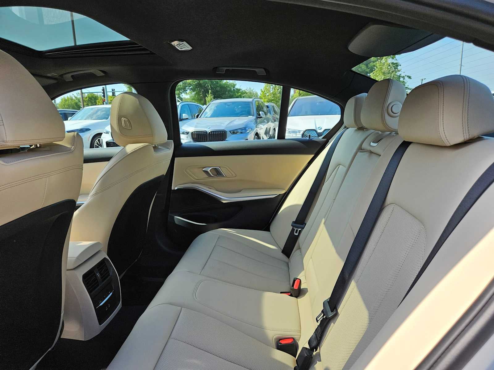 2025 BMW 3 Series 330i xDrive