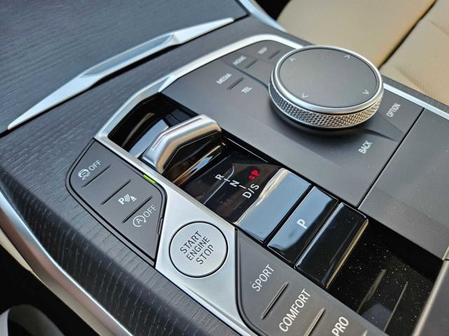 2025 BMW 3 Series 330i xDrive