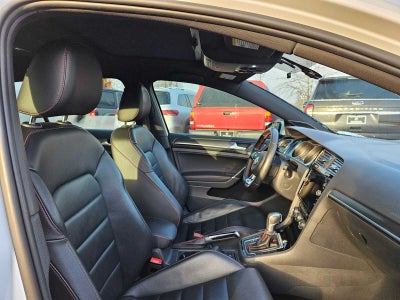 2019 Volkswagen Golf GTI SE