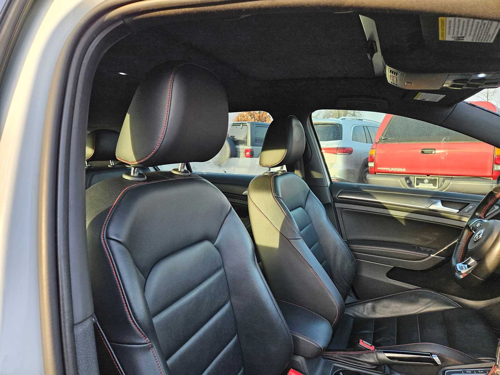 2019 Volkswagen Golf GTI SE