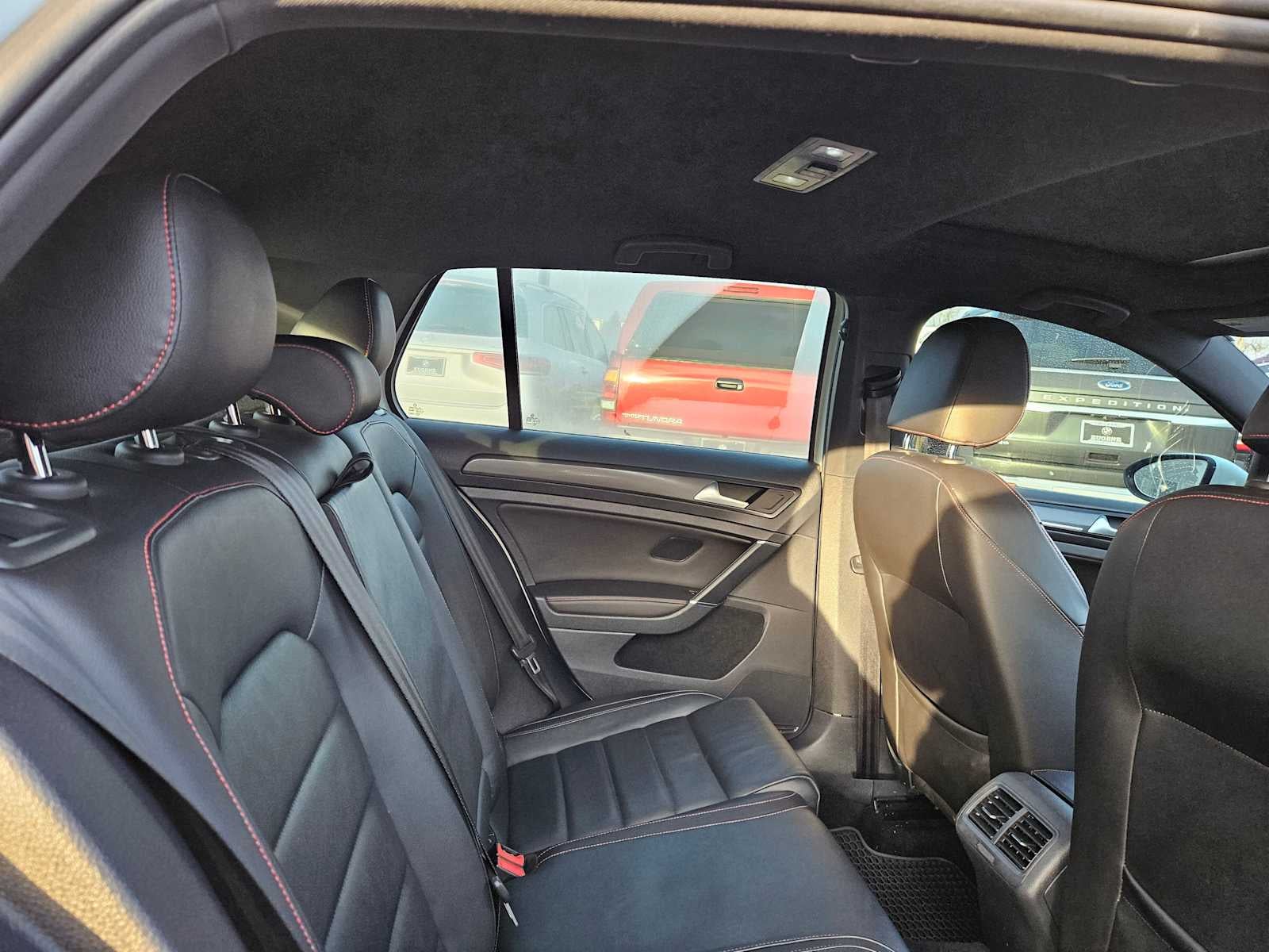 2019 Volkswagen Golf GTI SE