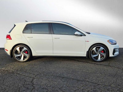 2019 Volkswagen Golf GTI SE