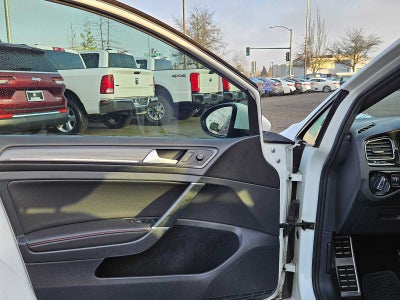 2019 Volkswagen Golf GTI SE