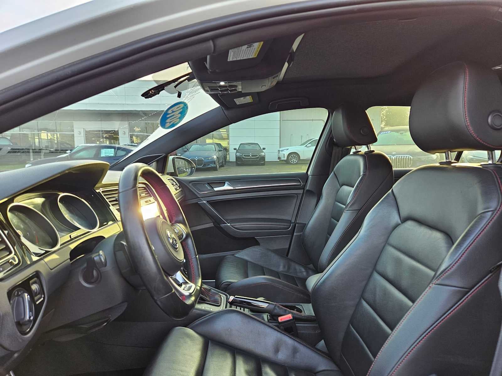 2019 Volkswagen Golf GTI SE