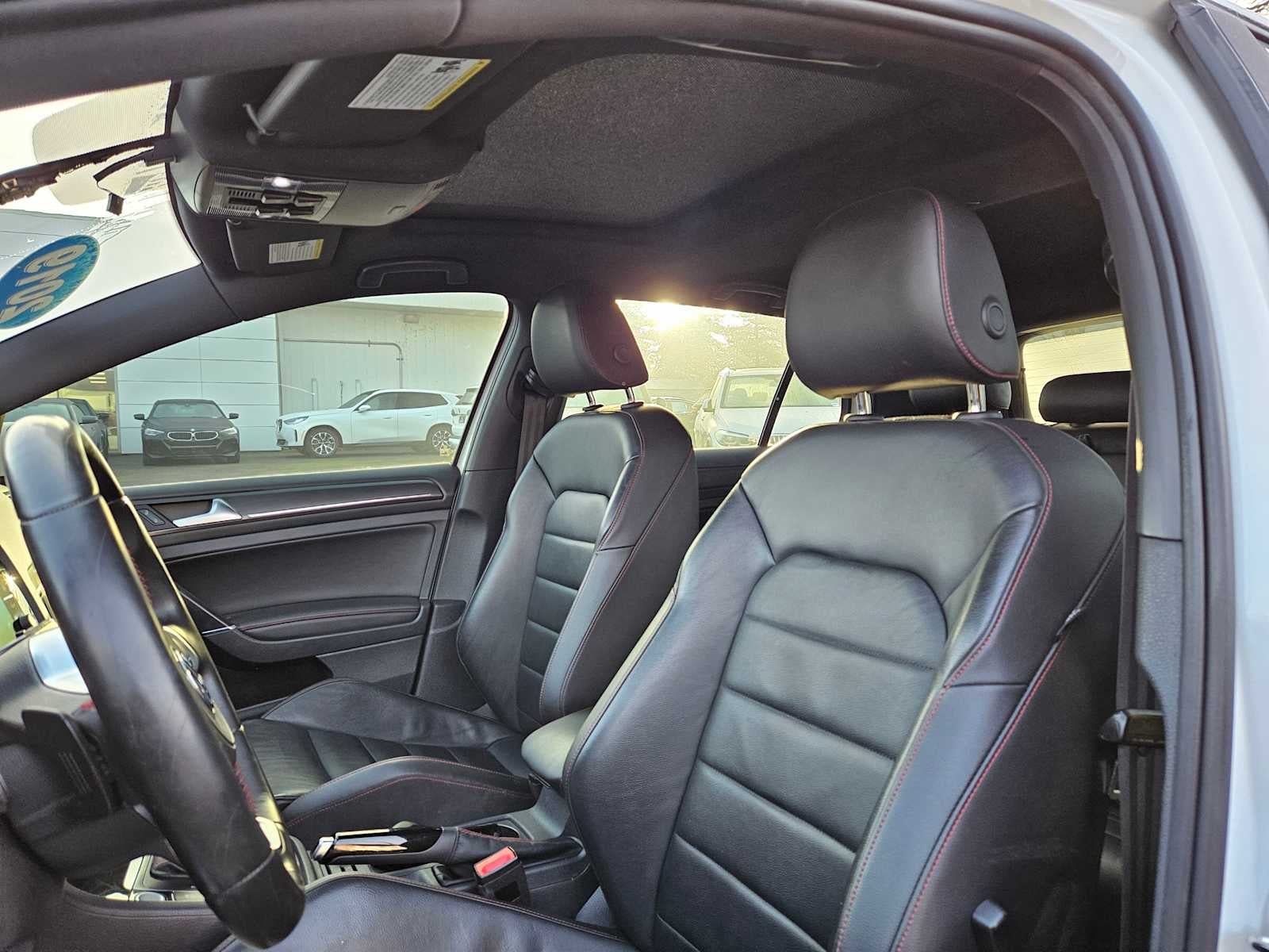 2019 Volkswagen Golf GTI SE