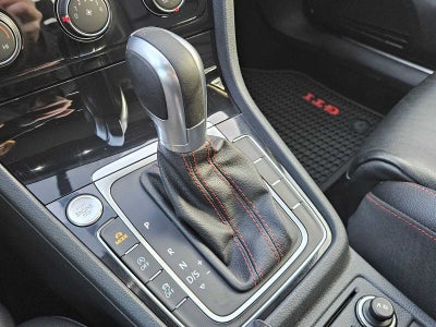 2019 Volkswagen Golf GTI SE