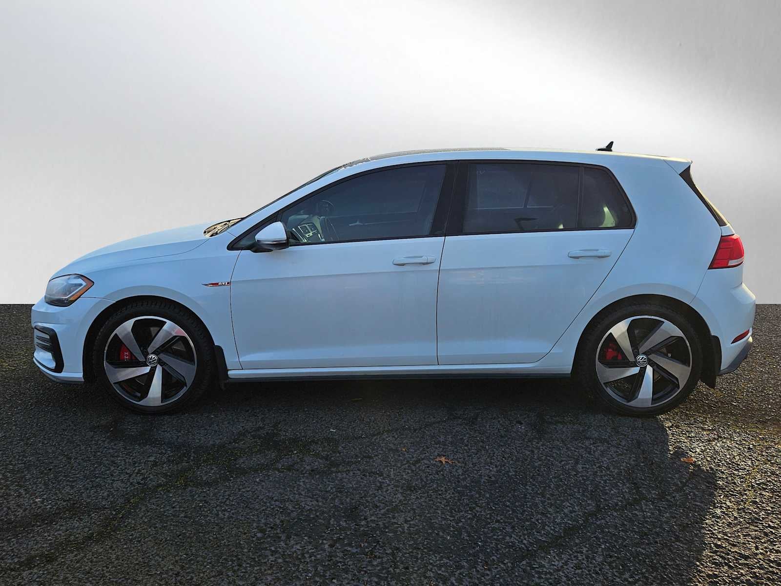 2019 Volkswagen Golf GTI SE