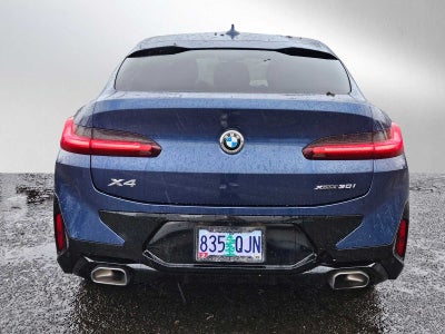 2025 BMW X4 xDrive30i