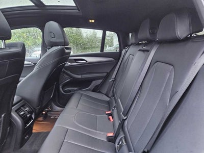 2025 BMW X4 xDrive30i