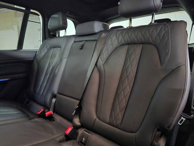 2023 BMW X7 M60i M60i