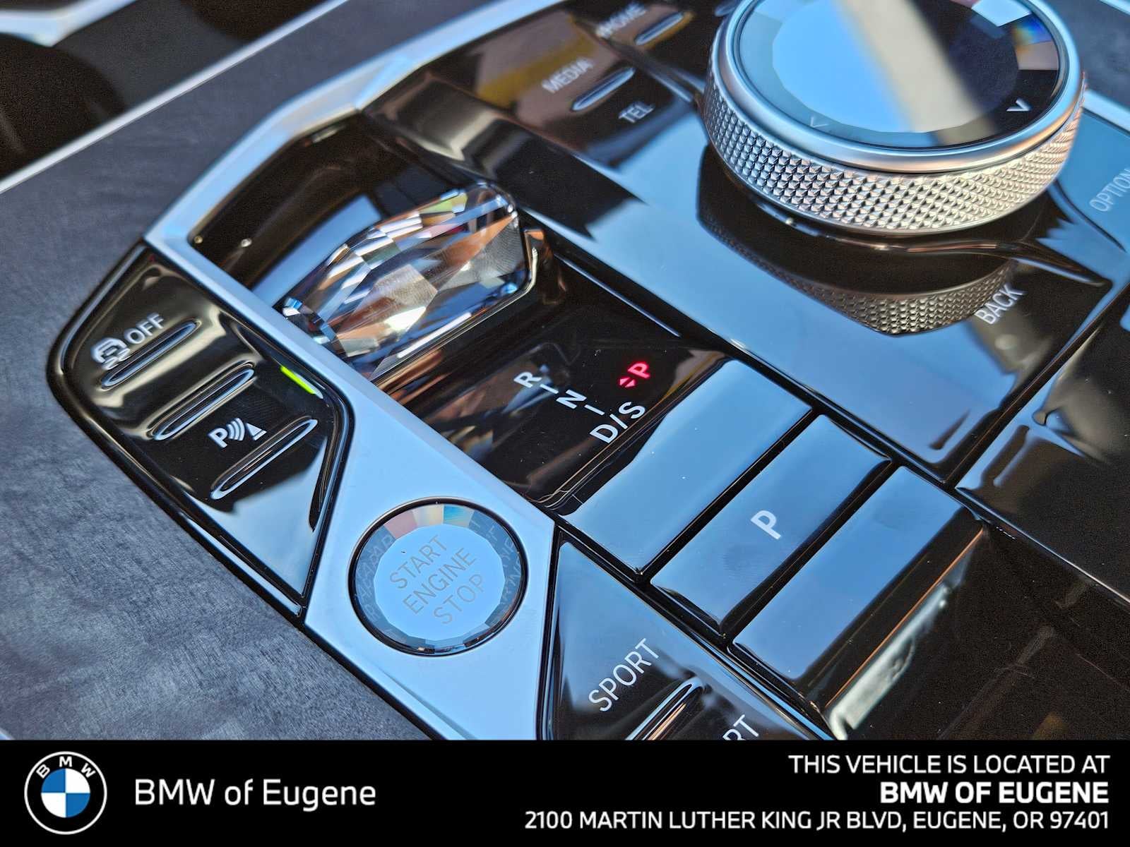 2026 BMW X7 M60i M60i