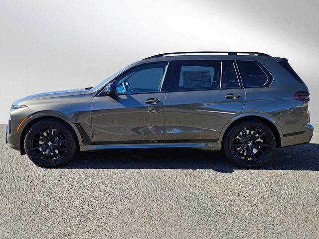 2026 BMW X7 M60i M60i