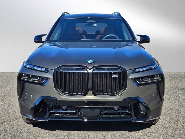 2026 BMW X7 M60i M60i