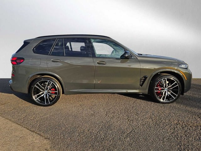 2026 BMW X5 M60i M60i