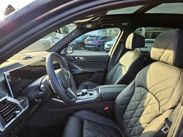2026 BMW X5 M60i M60i