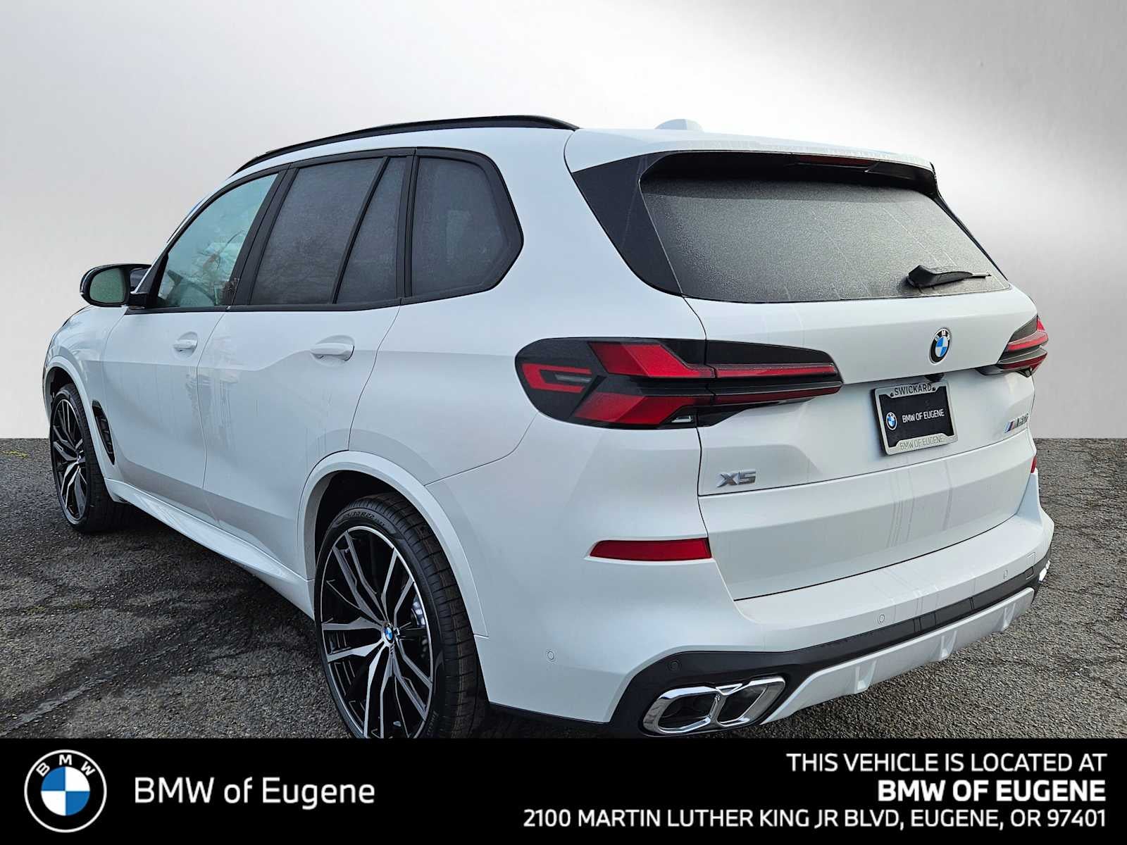 2026 BMW X5 M60i M60i