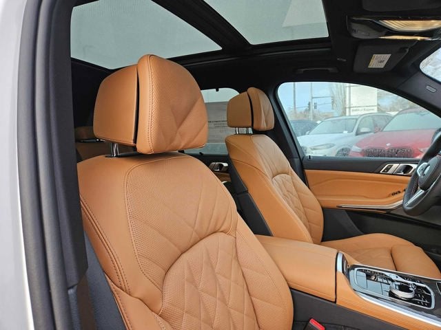 2026 BMW X5 M60i M60i