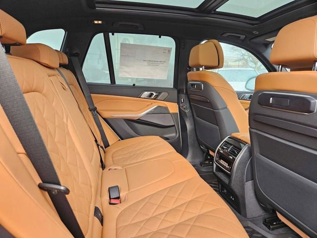 2026 BMW X5 M60i M60i
