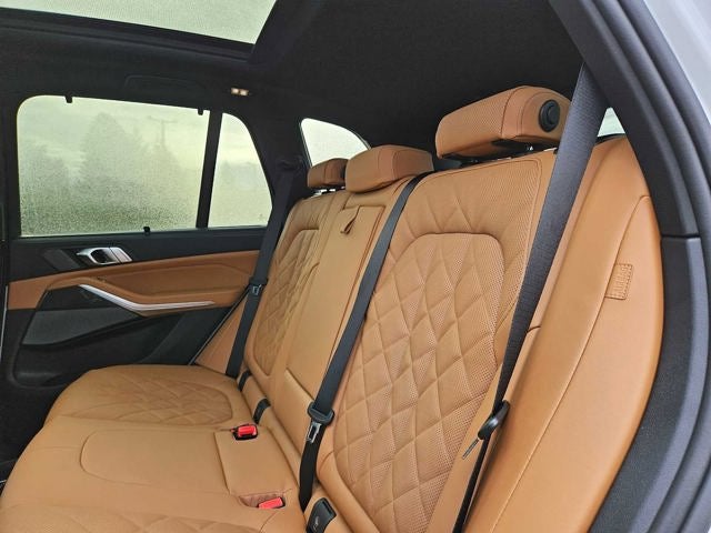 2026 BMW X5 M60i M60i
