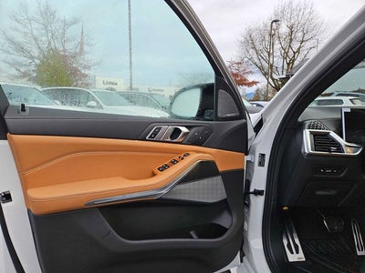 2026 BMW X5 M60i M60i