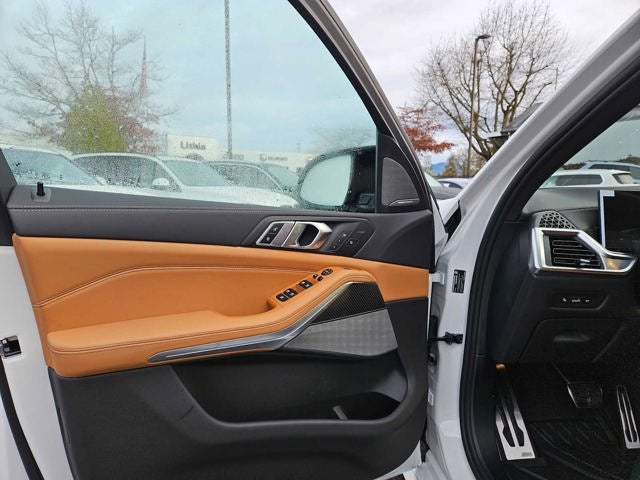 2026 BMW X5 M60i M60i