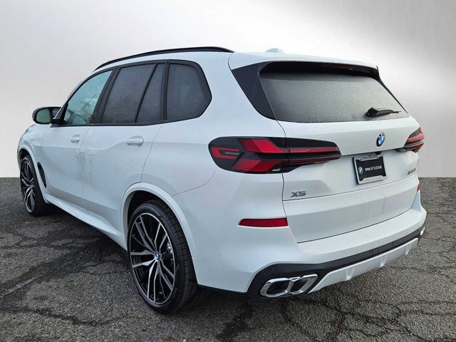 2026 BMW X5 M60i M60i