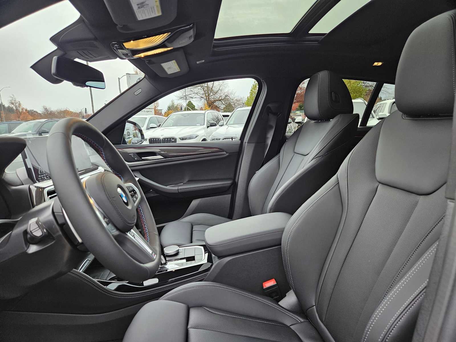 2025 BMW X4 M40i