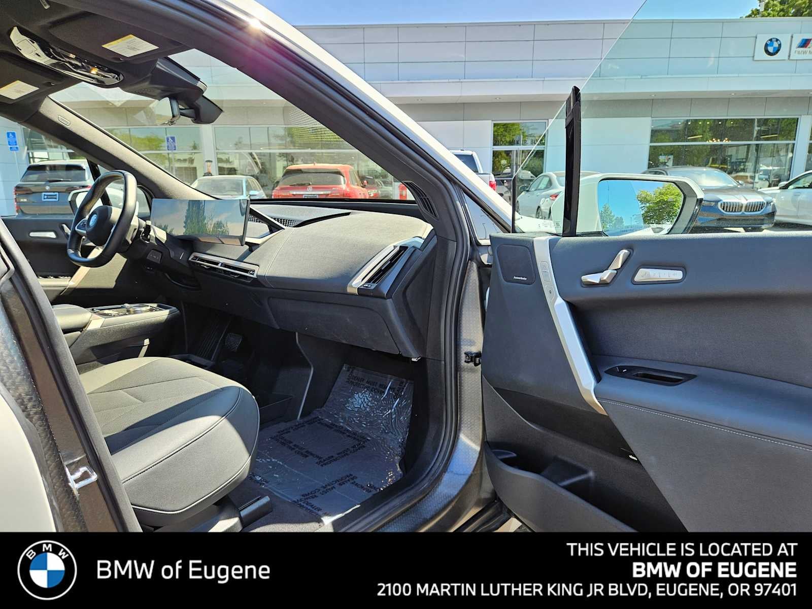 2025 BMW iX xDrive50