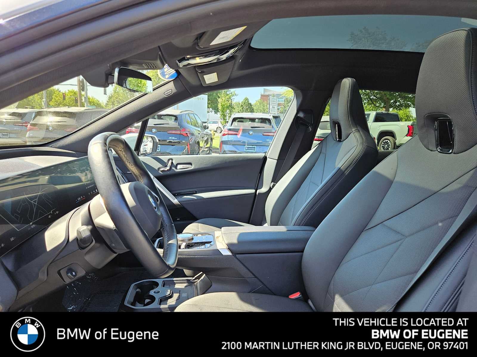 2025 BMW iX xDrive50