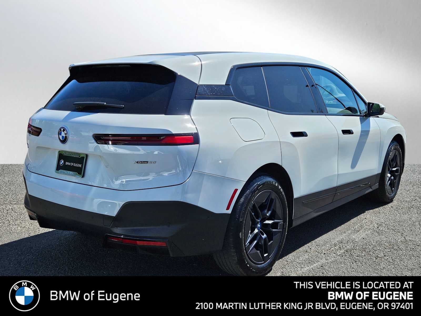 2025 BMW iX xDrive50