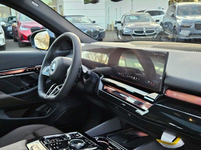 2026 BMW 5 Series 550e xDrive