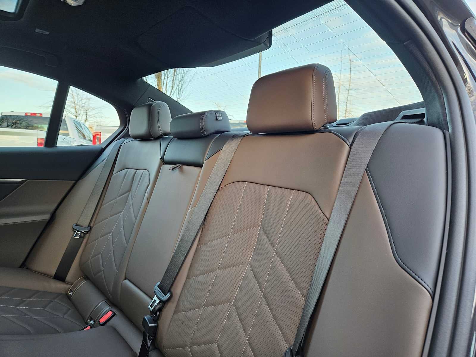 2026 BMW 5 Series 550e xDrive