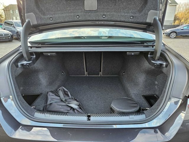 2026 BMW 5 Series 550e xDrive