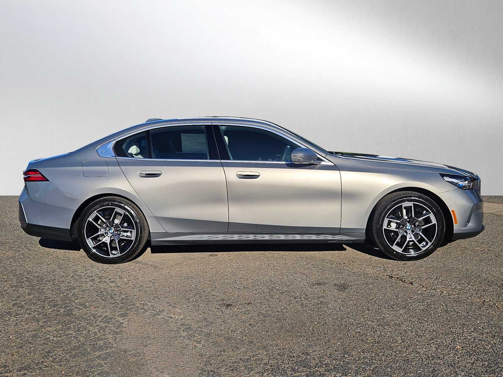 2026 BMW 5 Series 530i xDrive