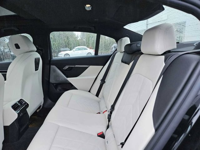 2026 BMW 5 Series 530i xDrive