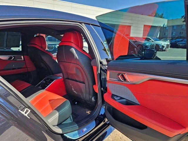 2025 BMW 8 Series 840i