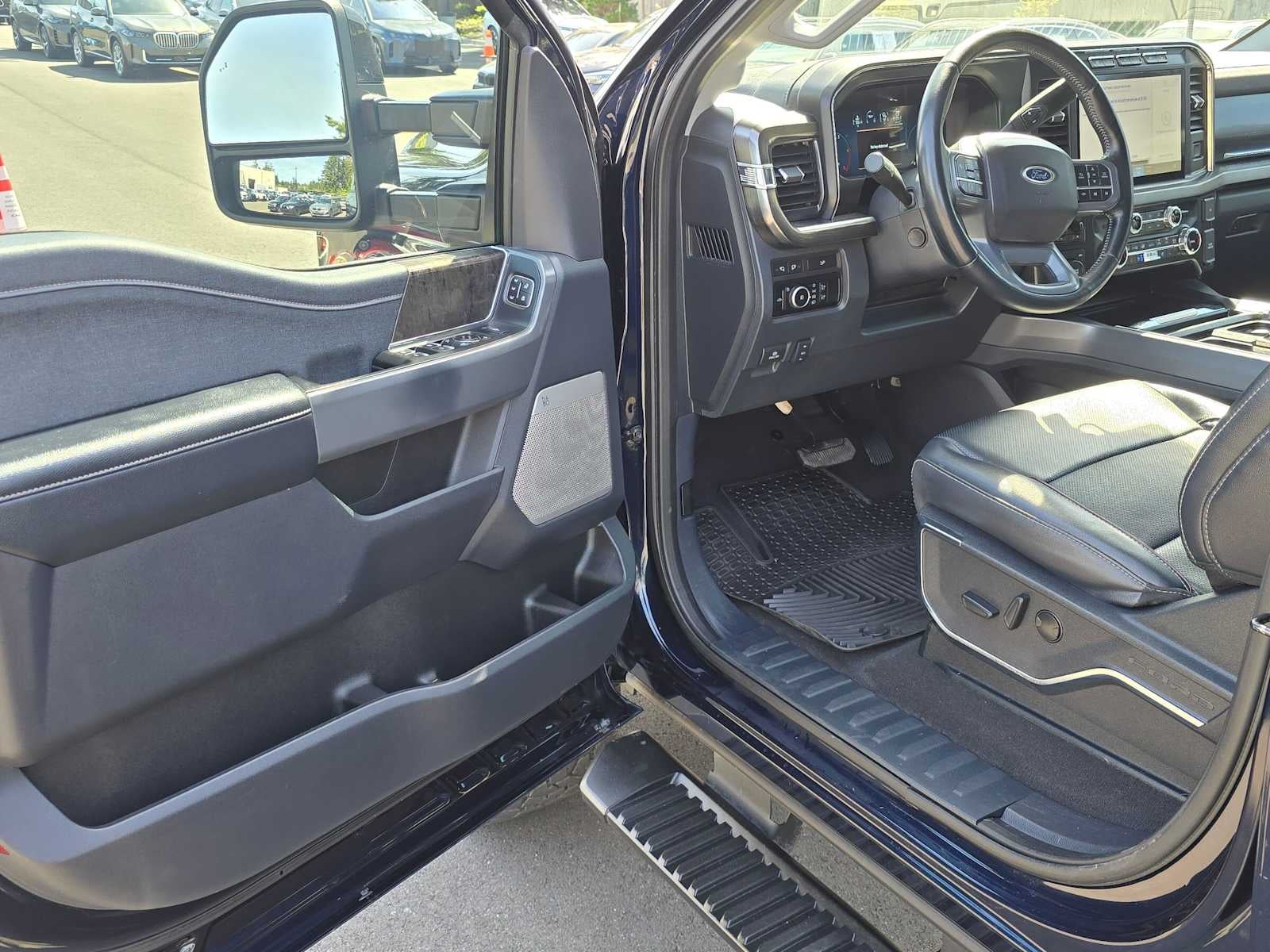 2024 Ford Super Duty F-250 Pickup LARIAT