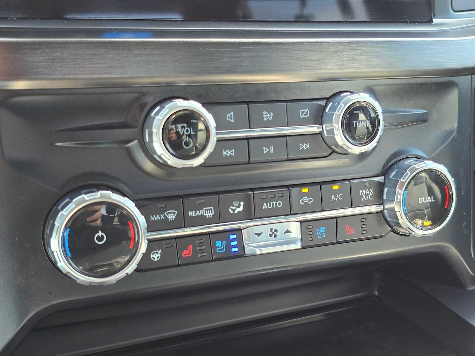 2024 Ford Super Duty F-250 Pickup LARIAT