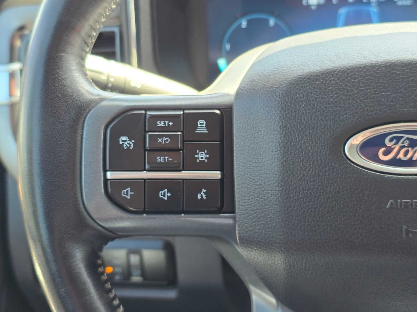 2024 Ford Super Duty F-250 Pickup LARIAT