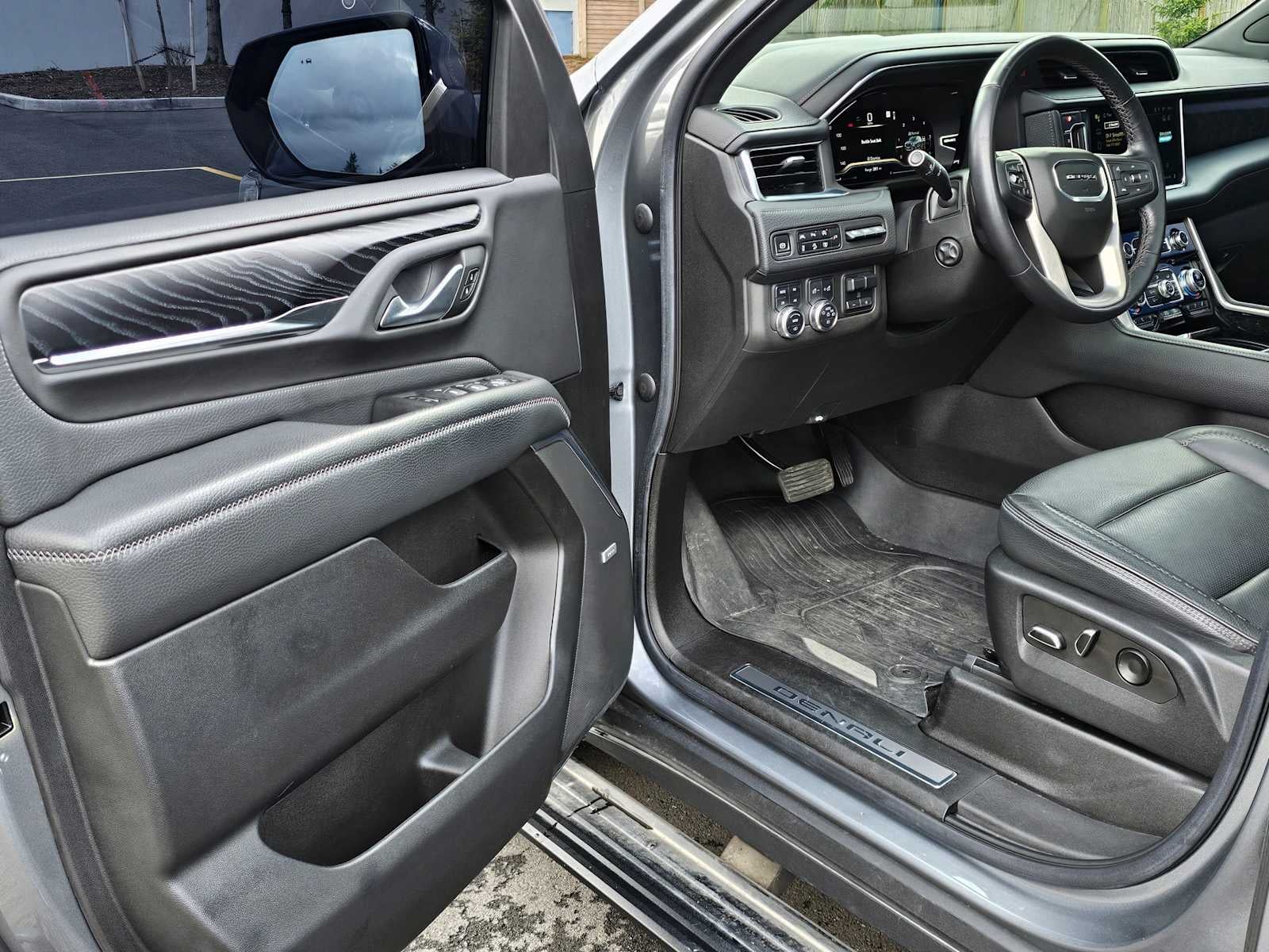 2022 GMC Yukon Denali Denali