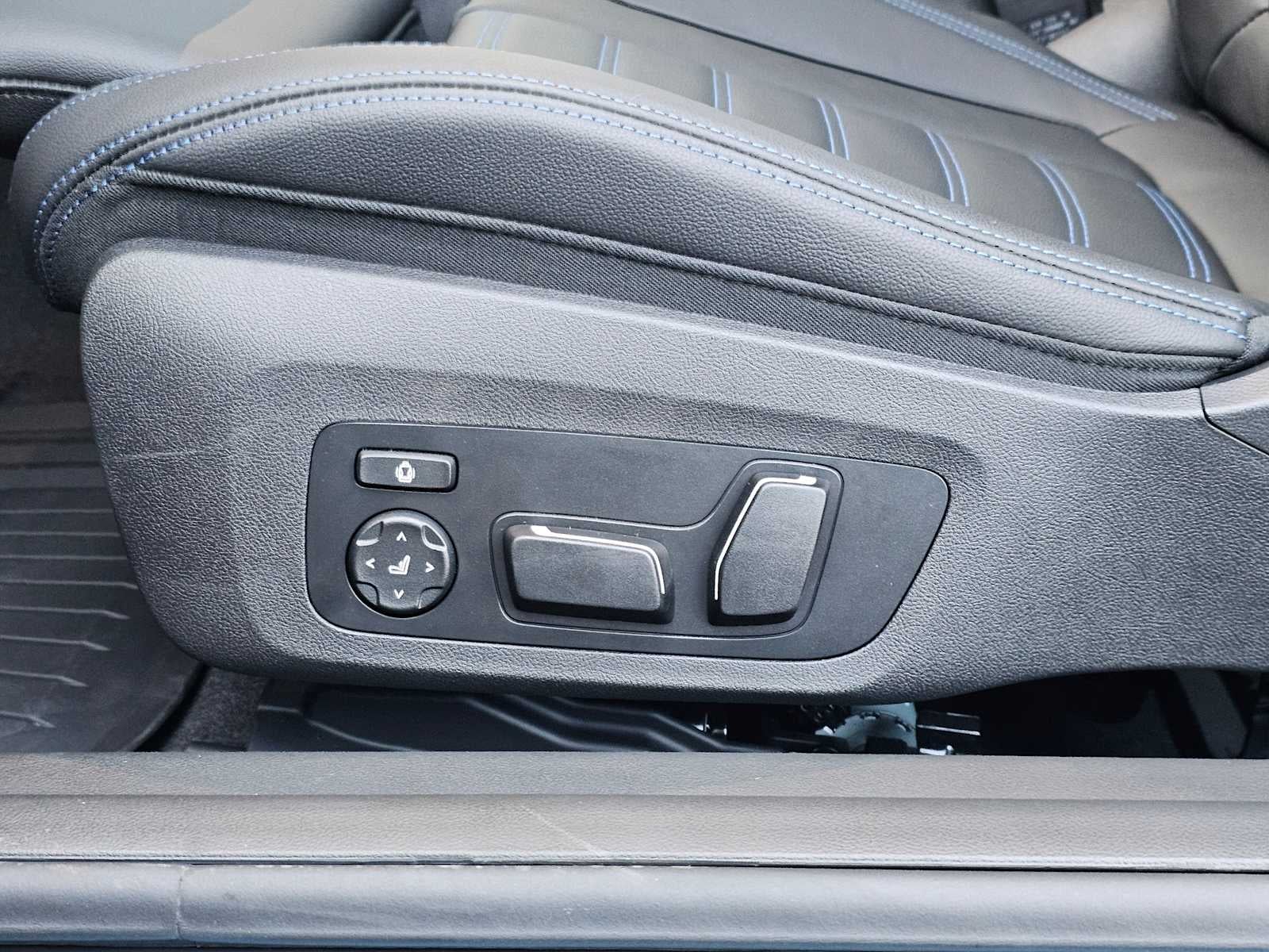 2026 BMW 2 Series 230i xDrive