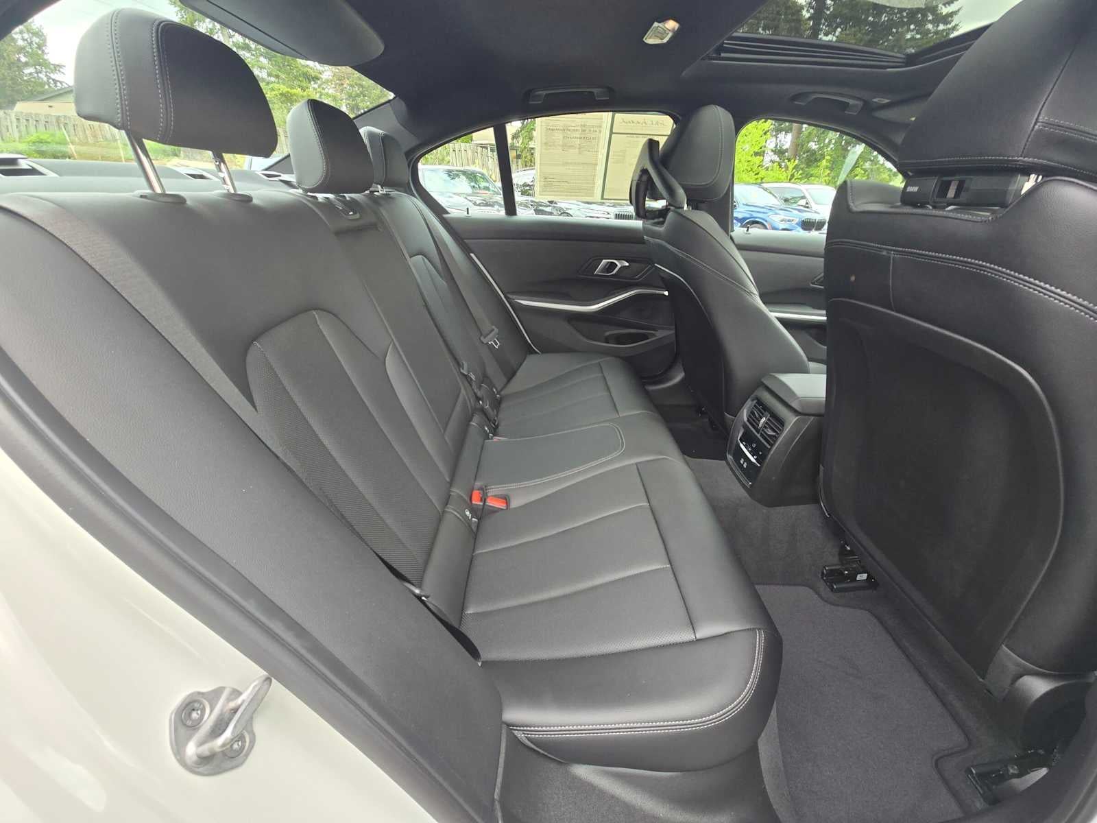 2025 BMW 330i xDrive 330i xDrive