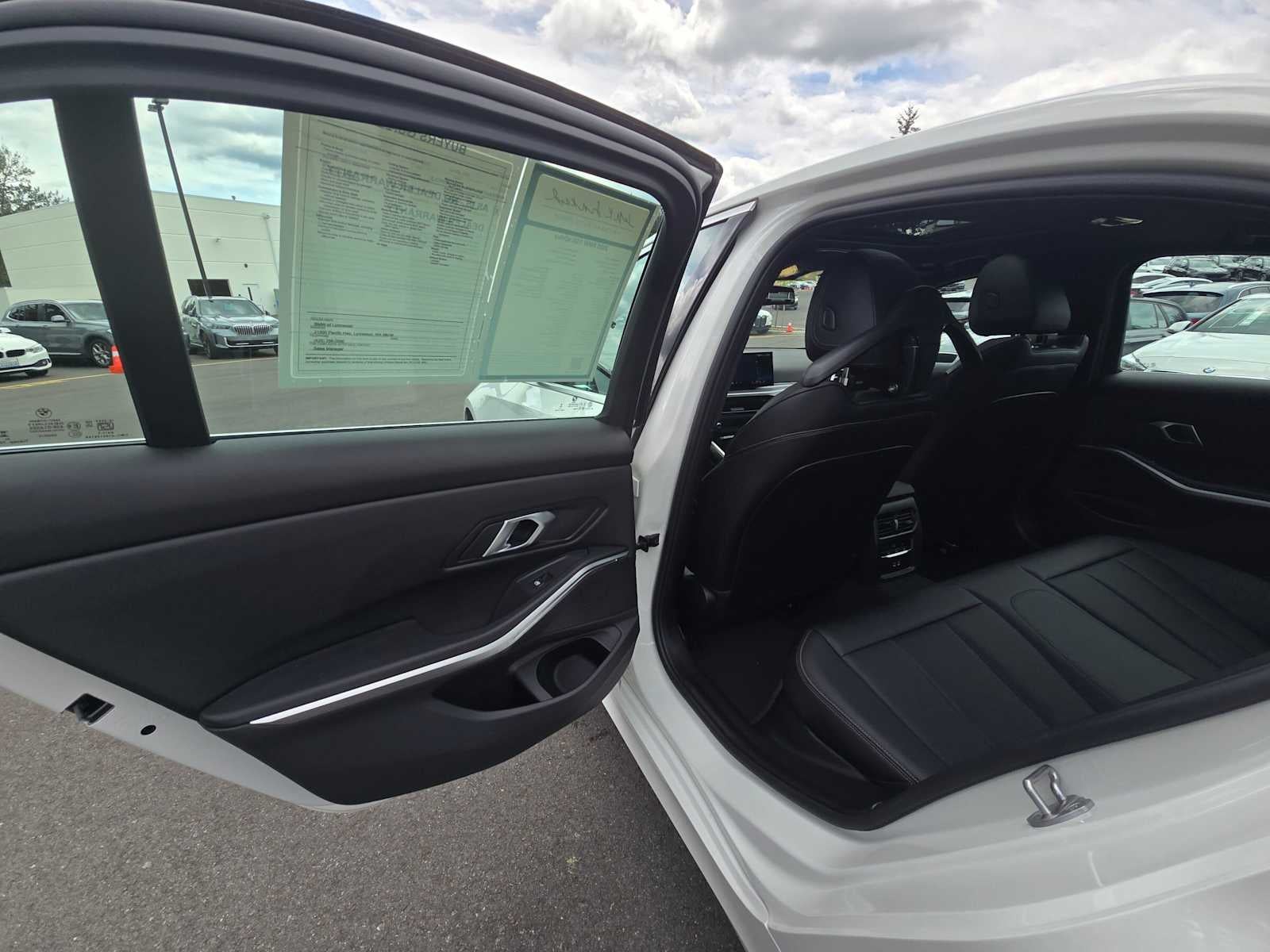 2025 BMW 330i xDrive 330i xDrive