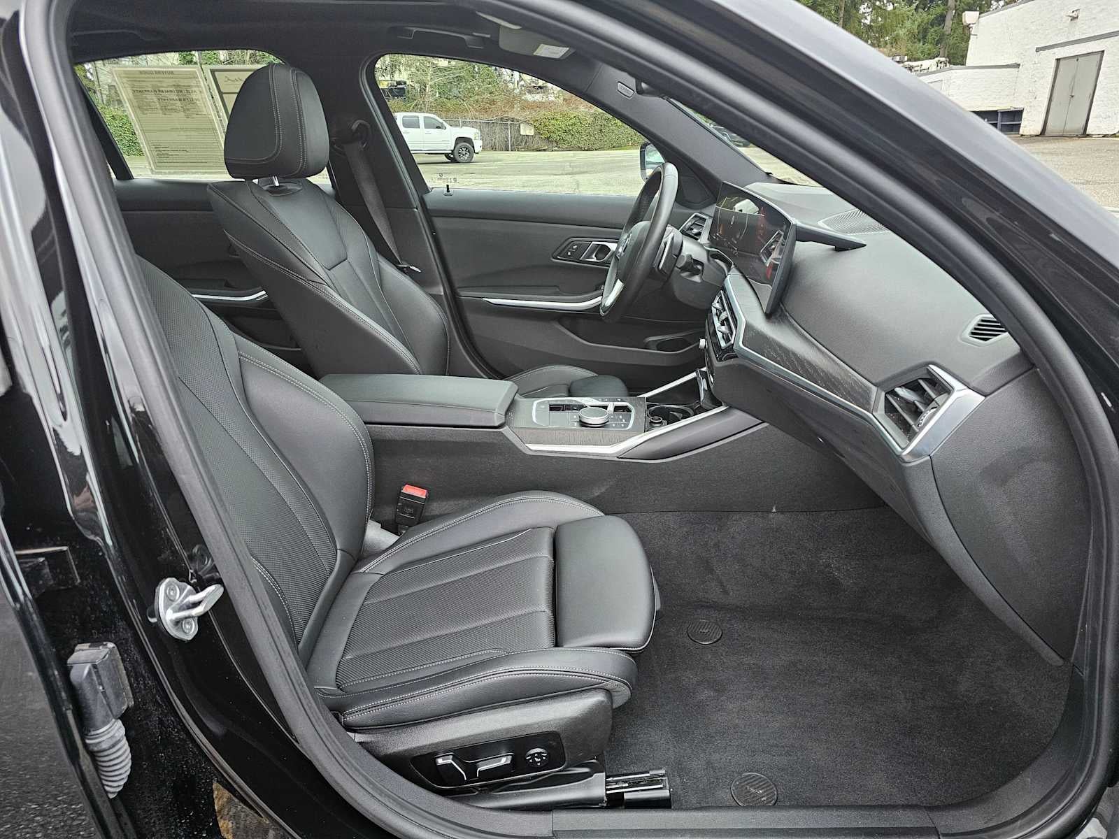 2024 BMW 3 Series 330i xDrive