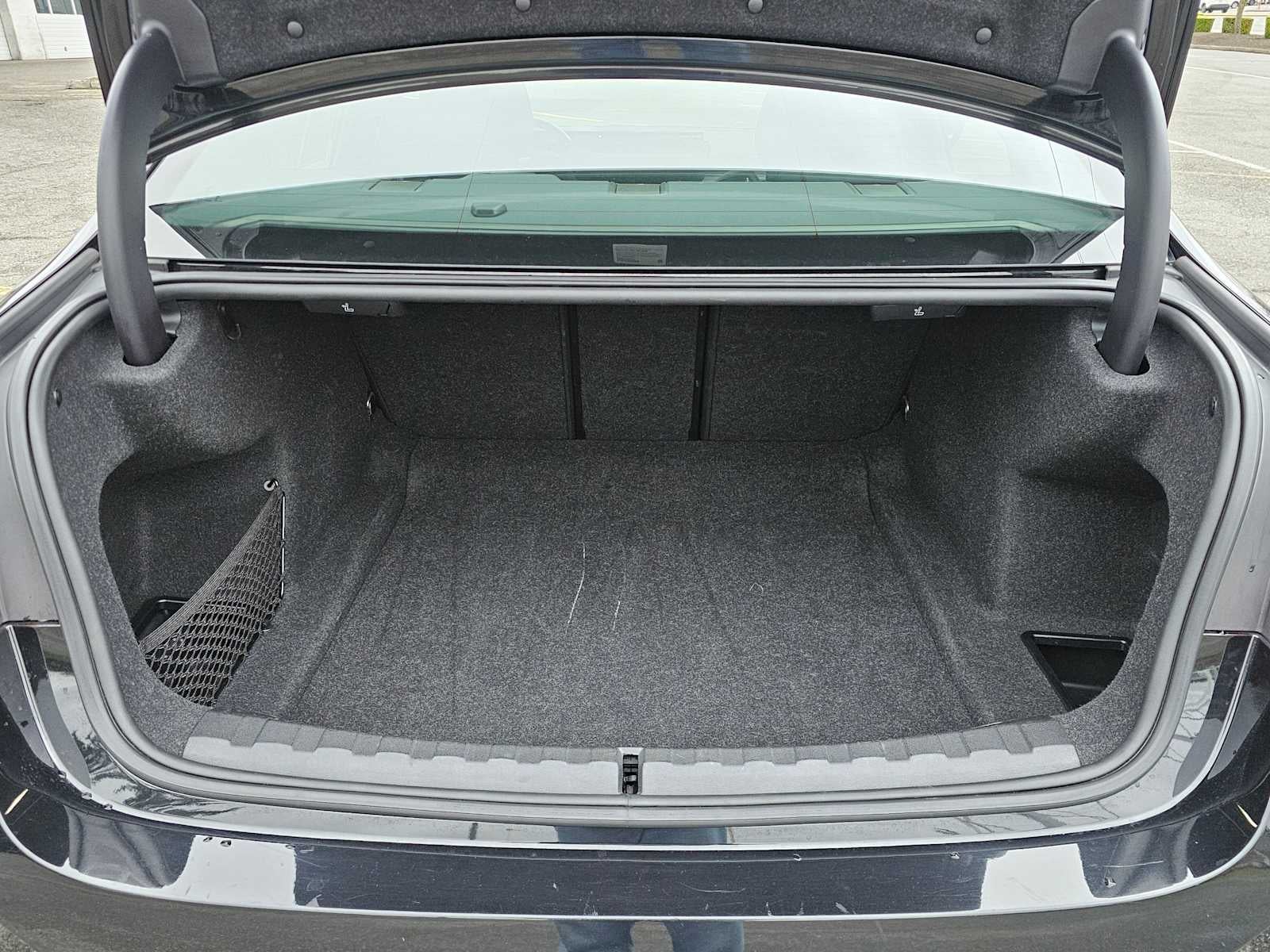 2024 BMW 3 Series 330i xDrive