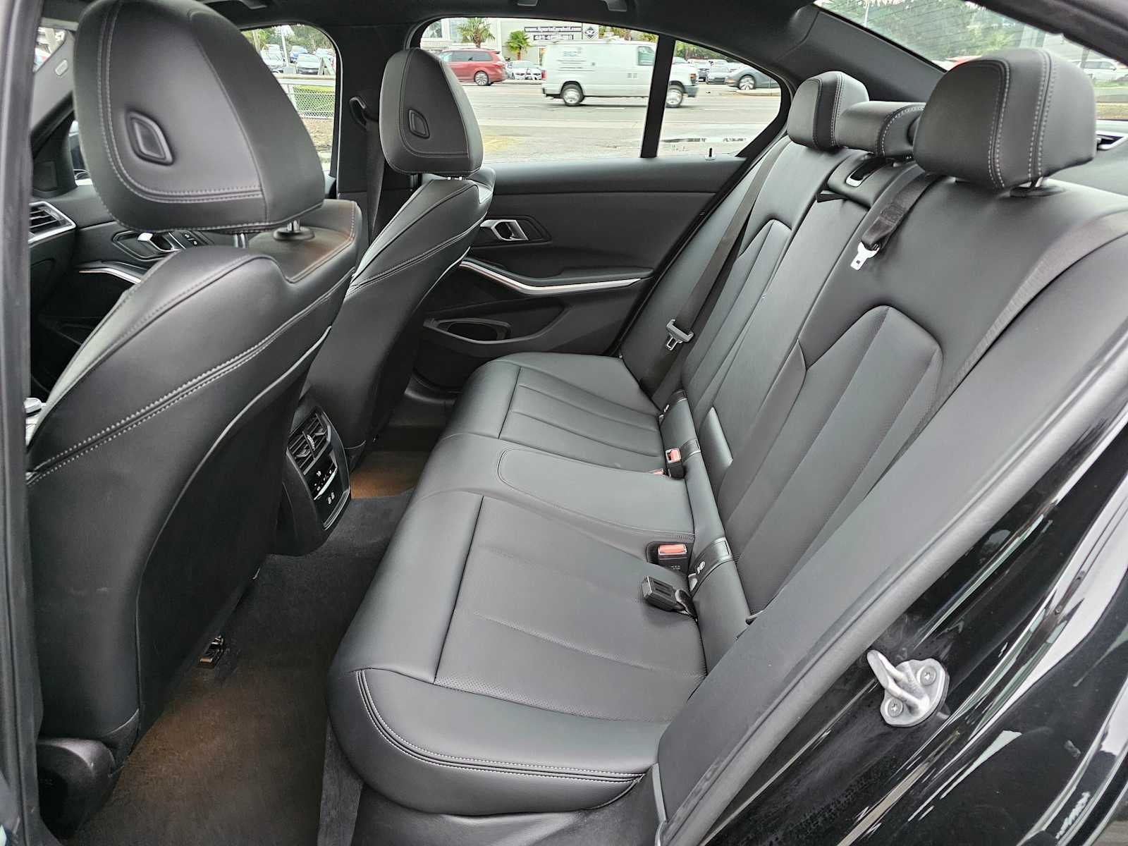 2024 BMW 3 Series 330i xDrive