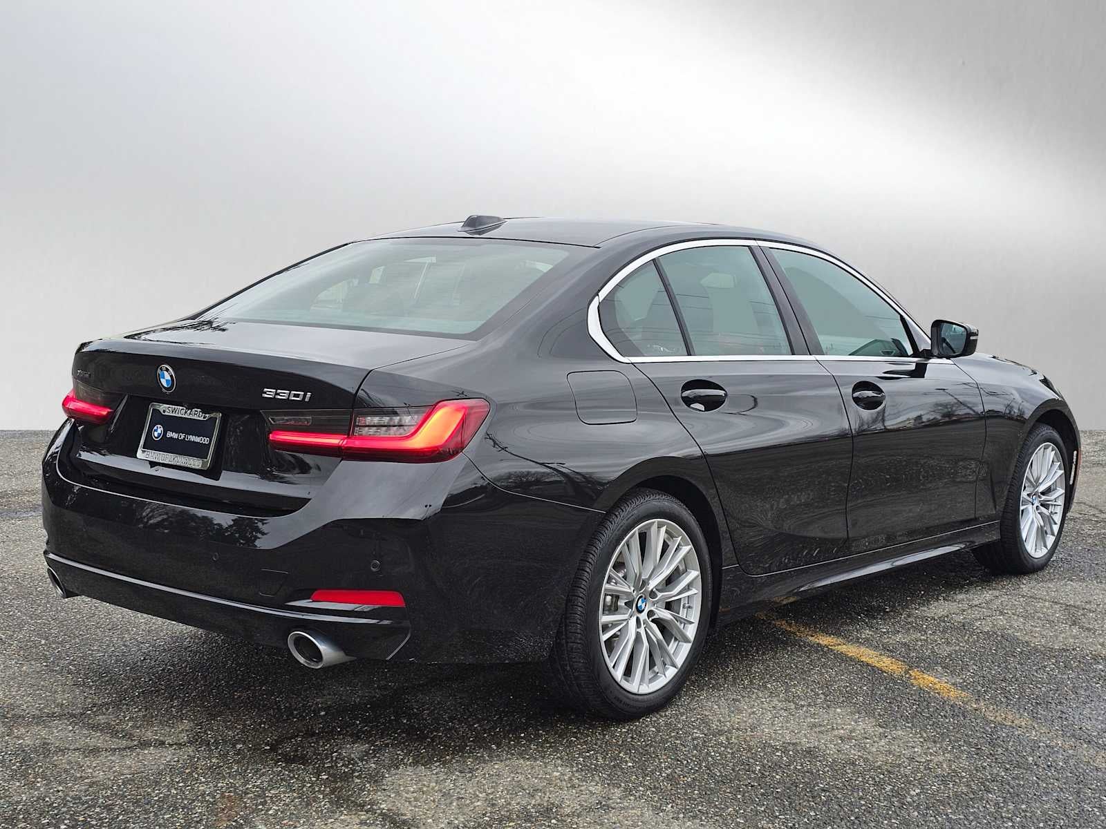 2024 BMW 3 Series 330i xDrive