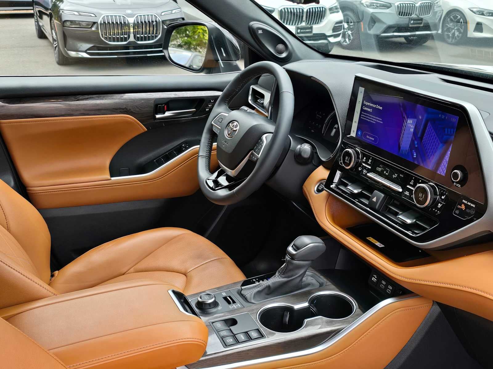 2024 Toyota Highlander Platinum
