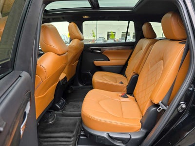 2024 Toyota Highlander Platinum