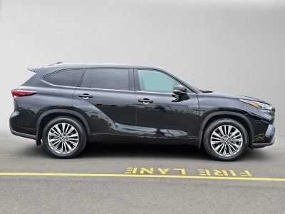 2024 Toyota Highlander Platinum